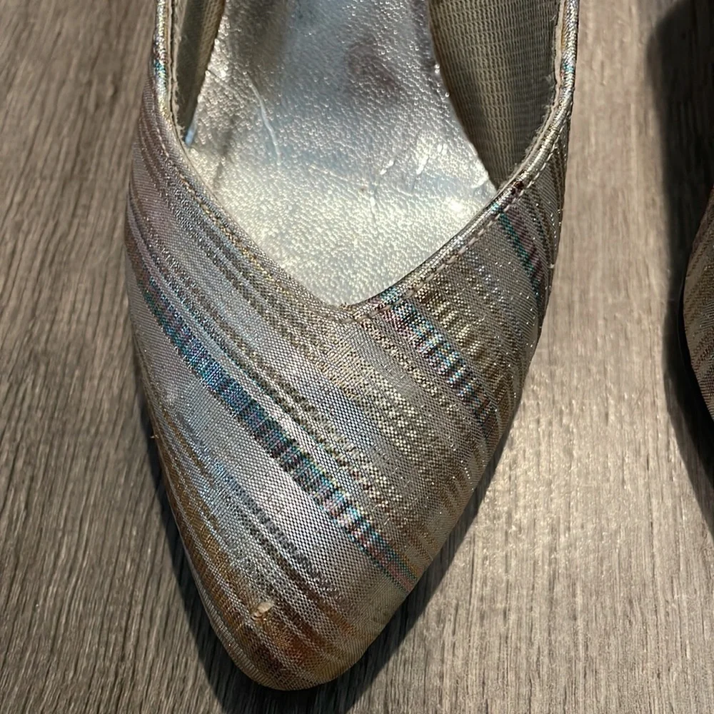 Regency Silver Metallic Striped Heels‎ ~ Size 6M